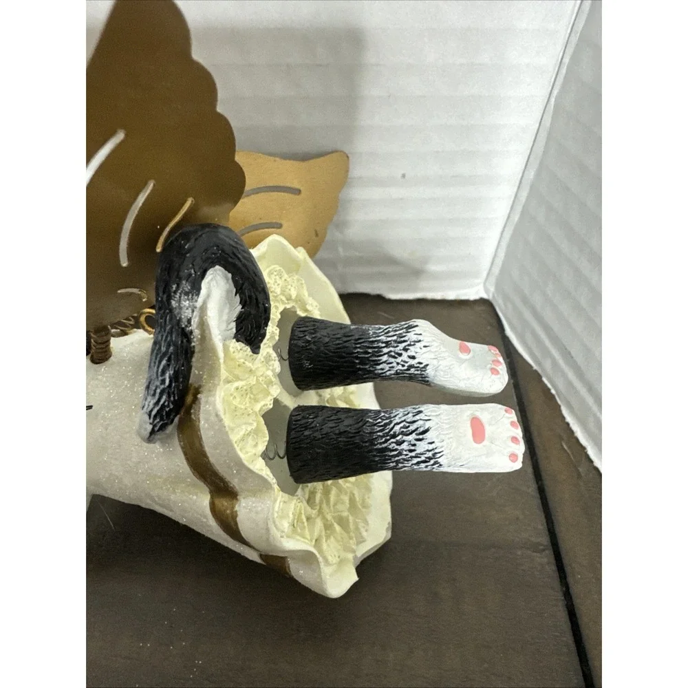 The Unbranded Brand whimsical flying